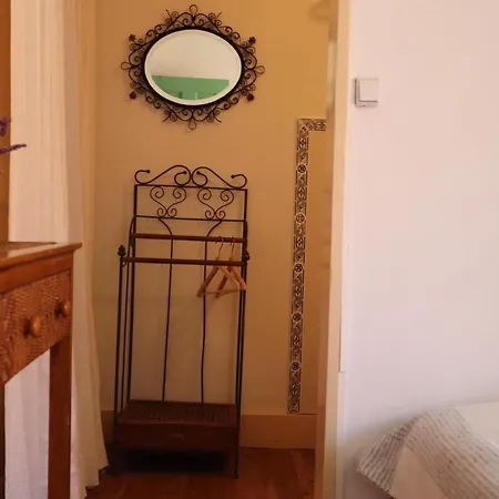 Pensao Jose Das Hortas Homestay *
