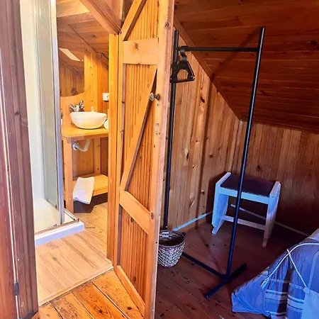 Pensao Jose Hortas 홈스테이 코스타노바