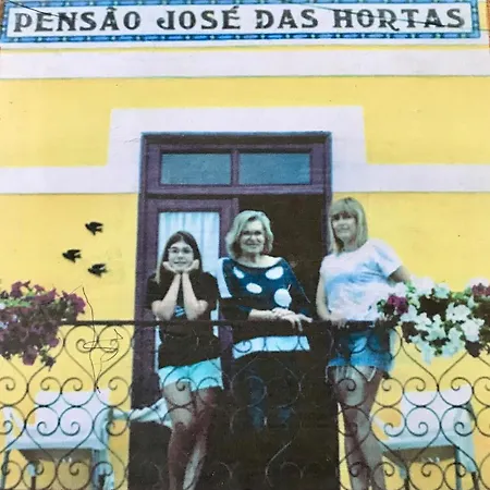 Pensao Jose Hortas Проживание в семье Кошта-Нова